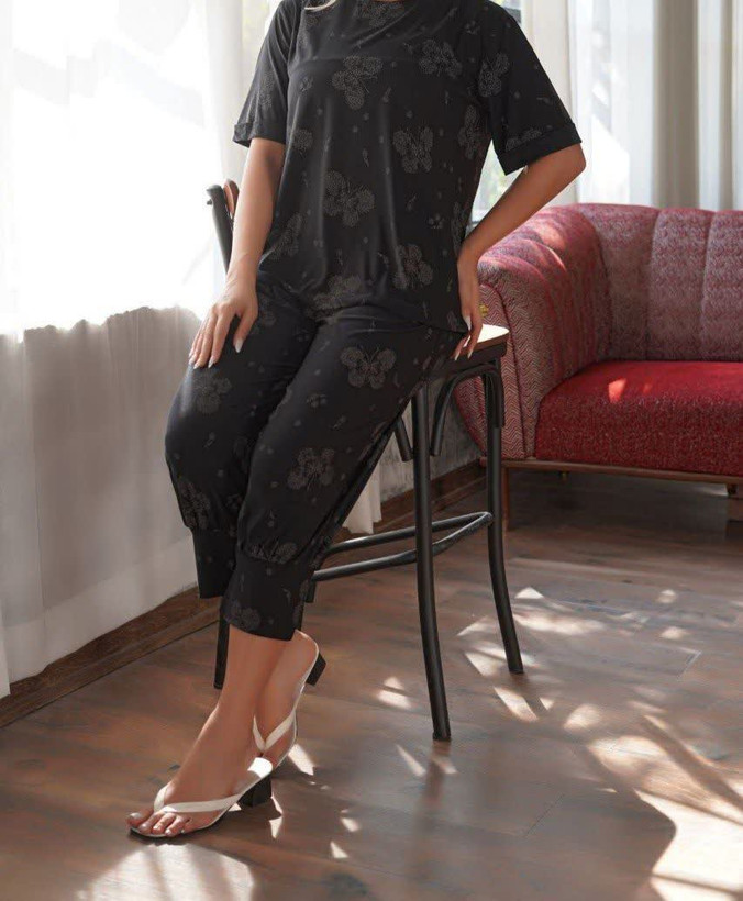 تیشرت و شلوارک زنانه